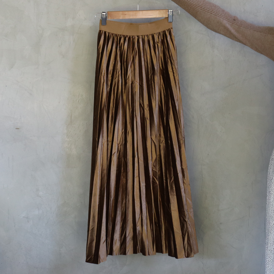 Pleated Velvet Midi Skirt : Gold