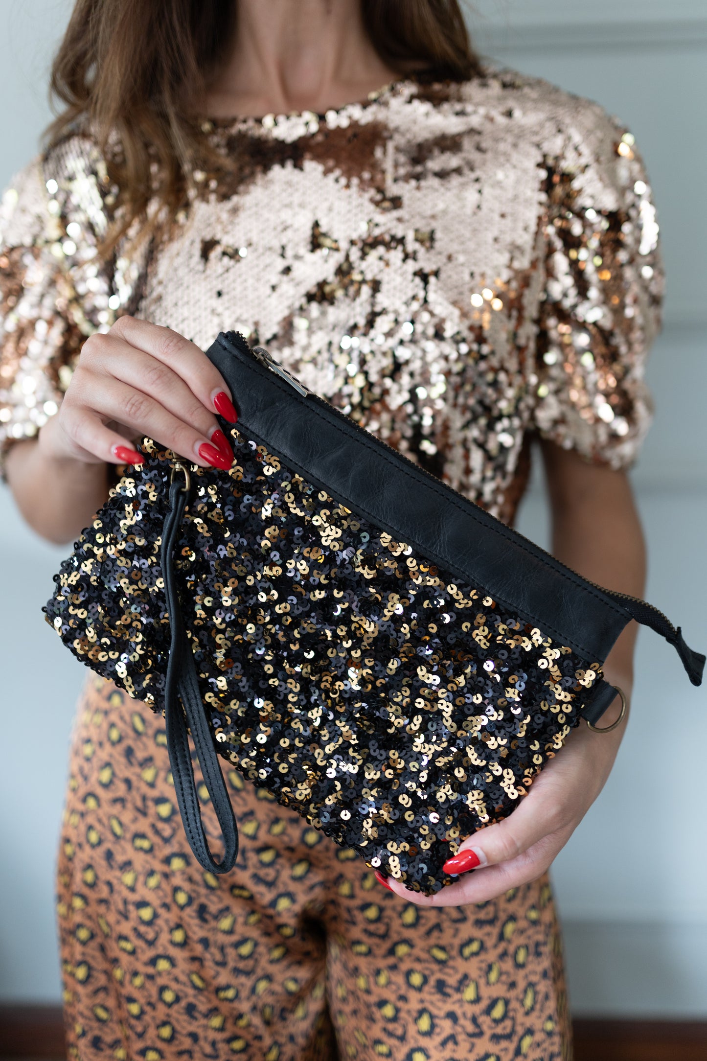 THE ELLI : Black and Gold