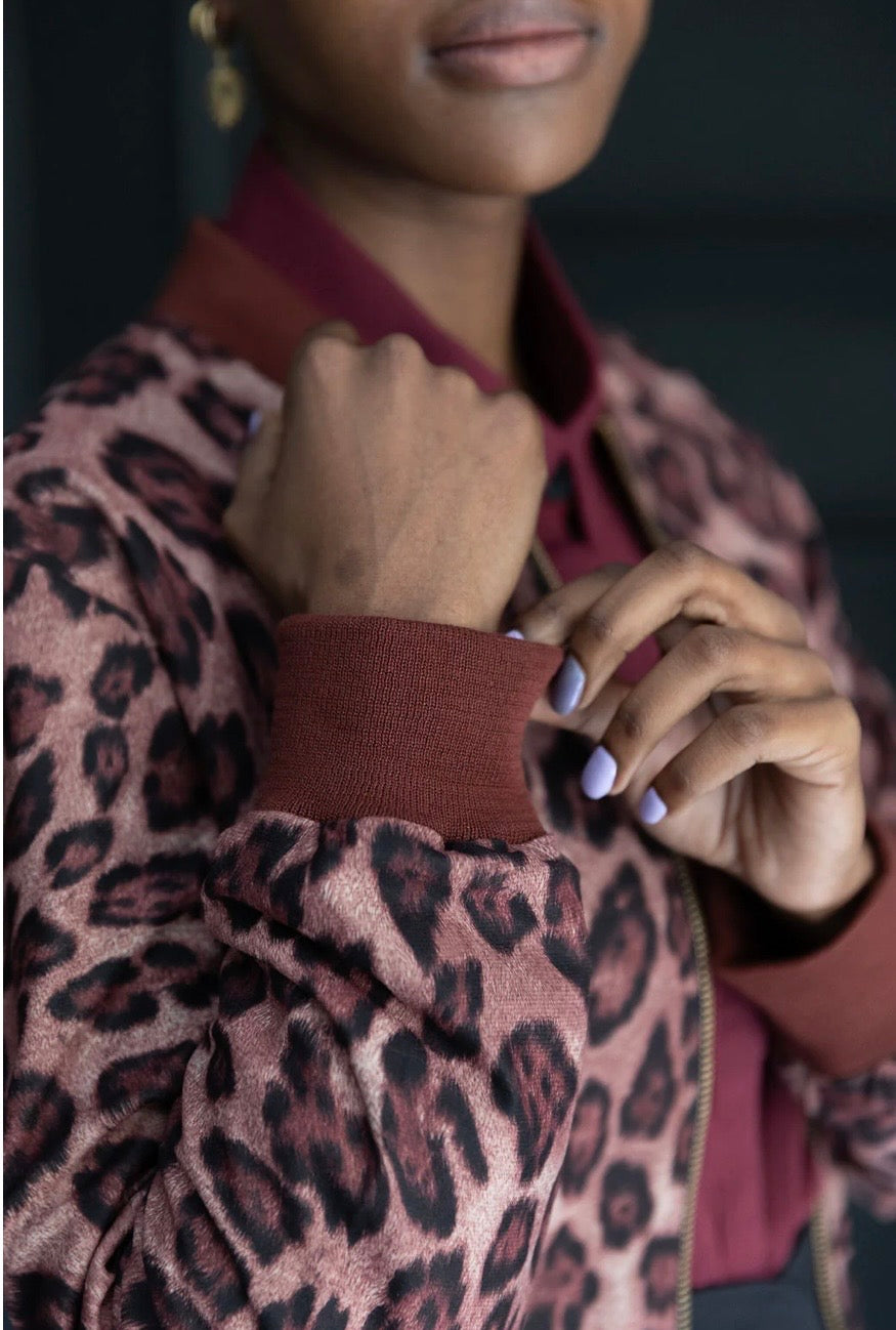 AGATHA : Burgundy Leopard