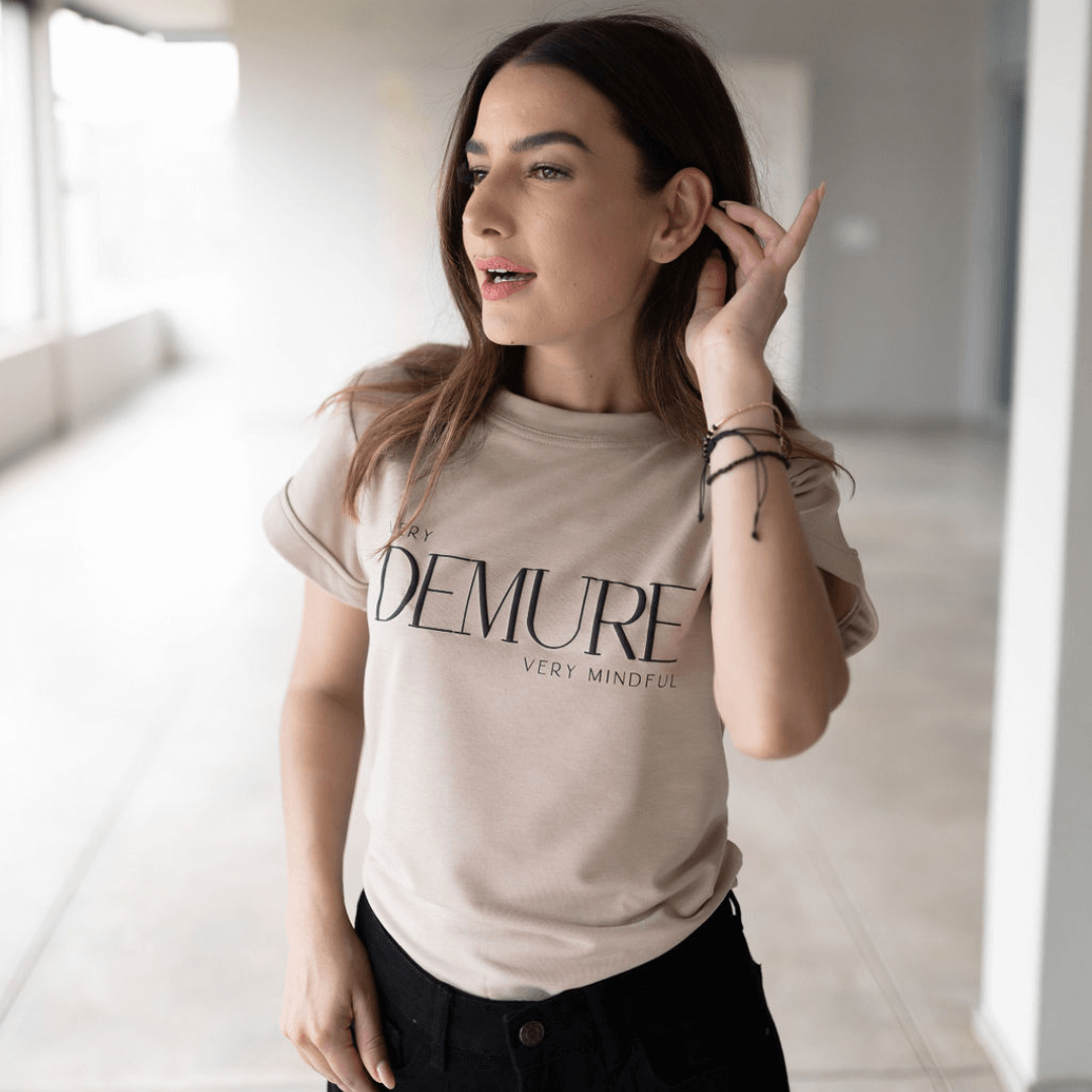 savannah t-shirt very comfortable tight fit shirt with a very DEMURE very mindful  print graphic tshirt-tshirt-lynne