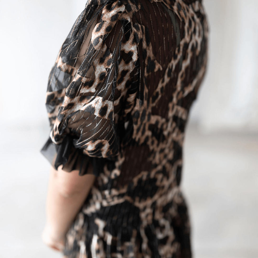 Black and leopard print iris dress mesh dress and detailed sleeve-dress-lynne