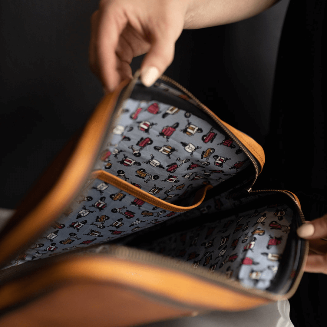 genuine leather pattern design for a laptop bag standard-lynne