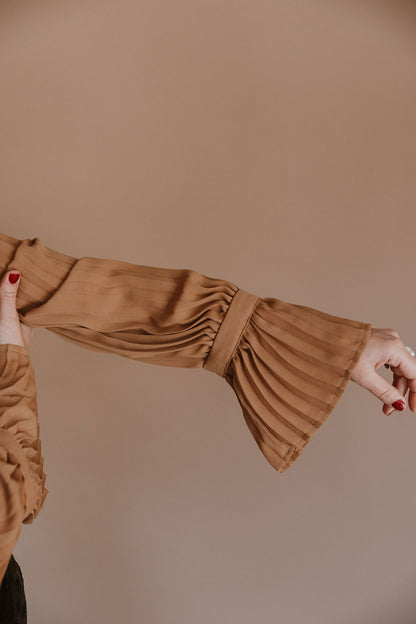 VALENTINA : Pleated Blouse