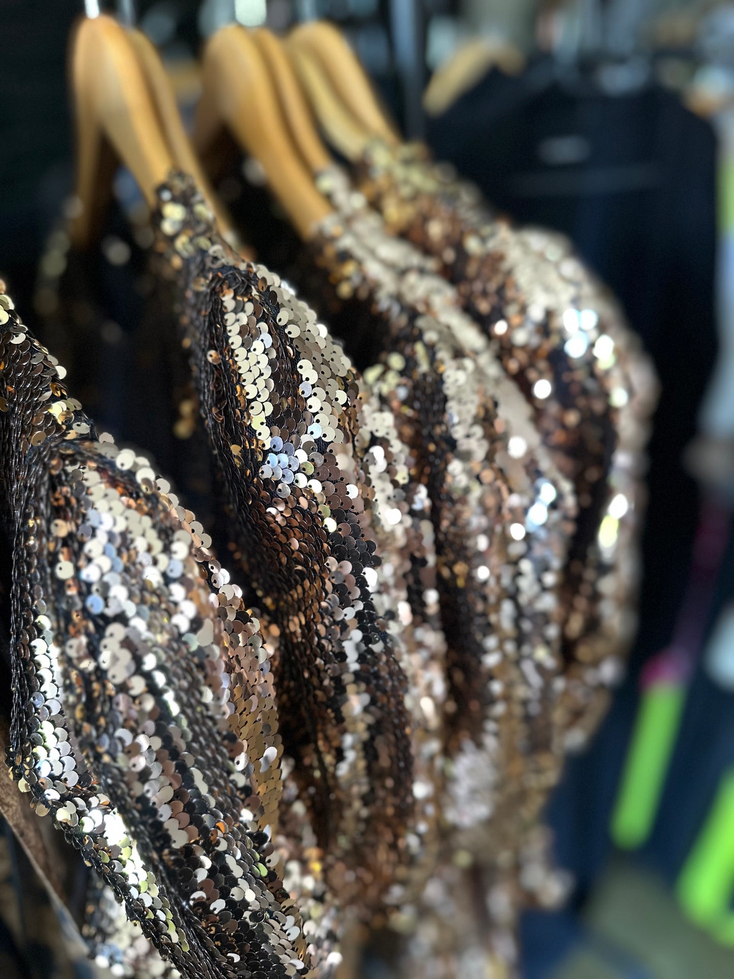 MARISOL : Gold Sequins