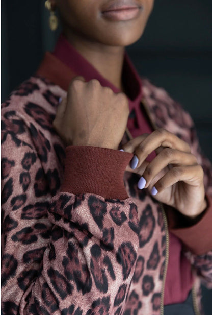 AGATHA : Burgundy Leopard