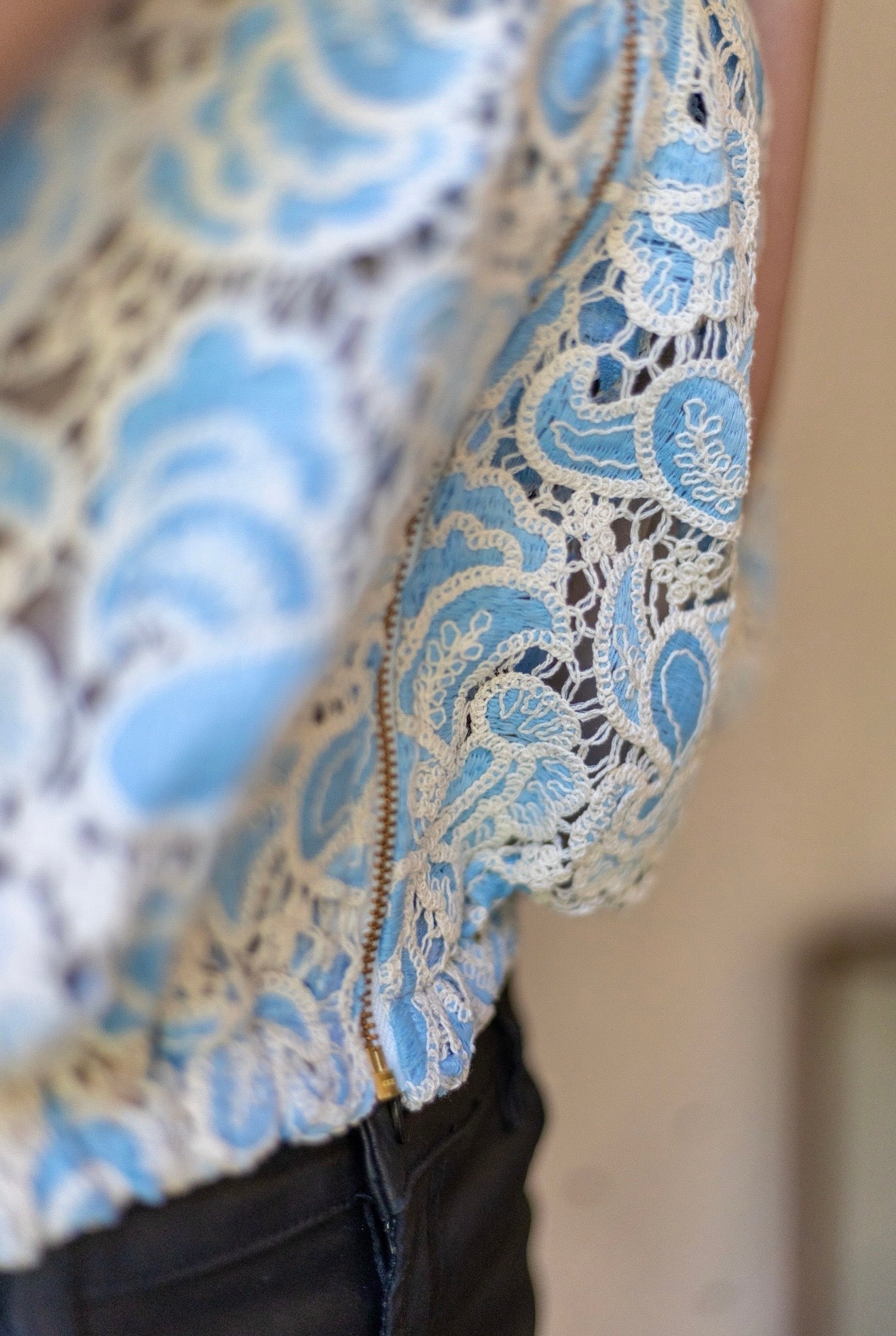 SASHA : Blue Lace