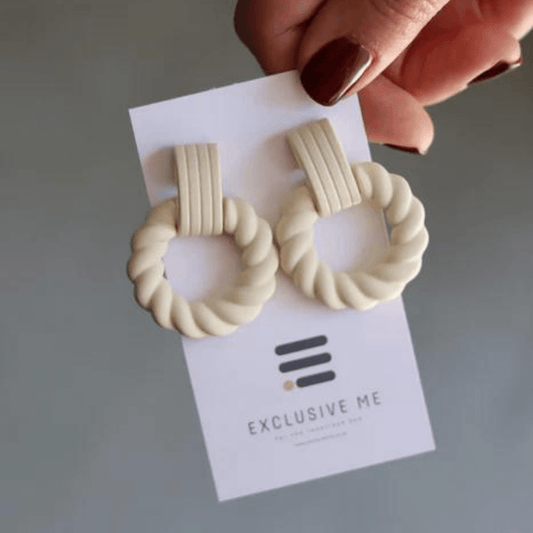 fashion_earrings_hanging-assorted_earrings-lynne_11