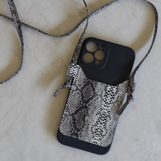 iphone_case_technology_cover_phone_animal_print_with_sling-phone_cover-lynne