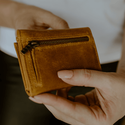 the leo wallet small compact genuine leather-wallet-lynne_2