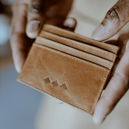 the noah genuine leather wallet cards-wallet-lynne_2